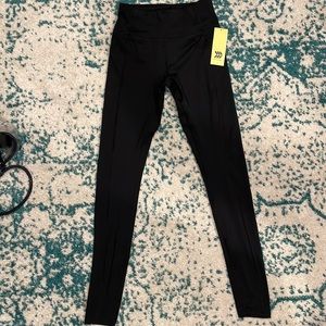 NWT All in motion full length black leggings with side pockets